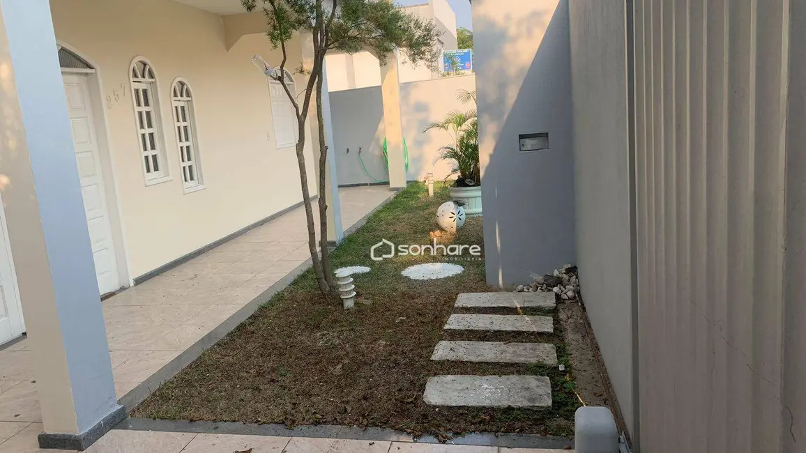 Foto 2 de Casa com 3 quartos para alugar, 170m2 em Interlagos, Linhares - ES