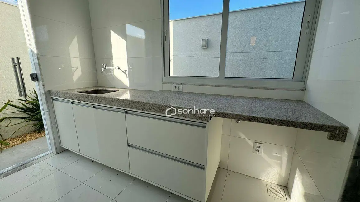 Casa com 4 quartos à venda, 604m2 em Nova Betânia, Linhares - ES - imagem 3 Foto 3 de Casa com 4 quartos à venda, 604m2 em Nova Betânia, Linhares - ES