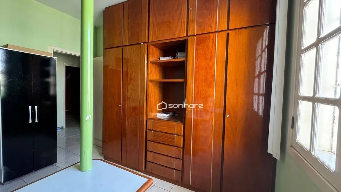 Casa com 3 quartos à venda, 360m2 em Centro, Linhares - ES - imagem 6 Foto 6 de Casa com 3 quartos à venda, 360m2 em Centro, Linhares - ES