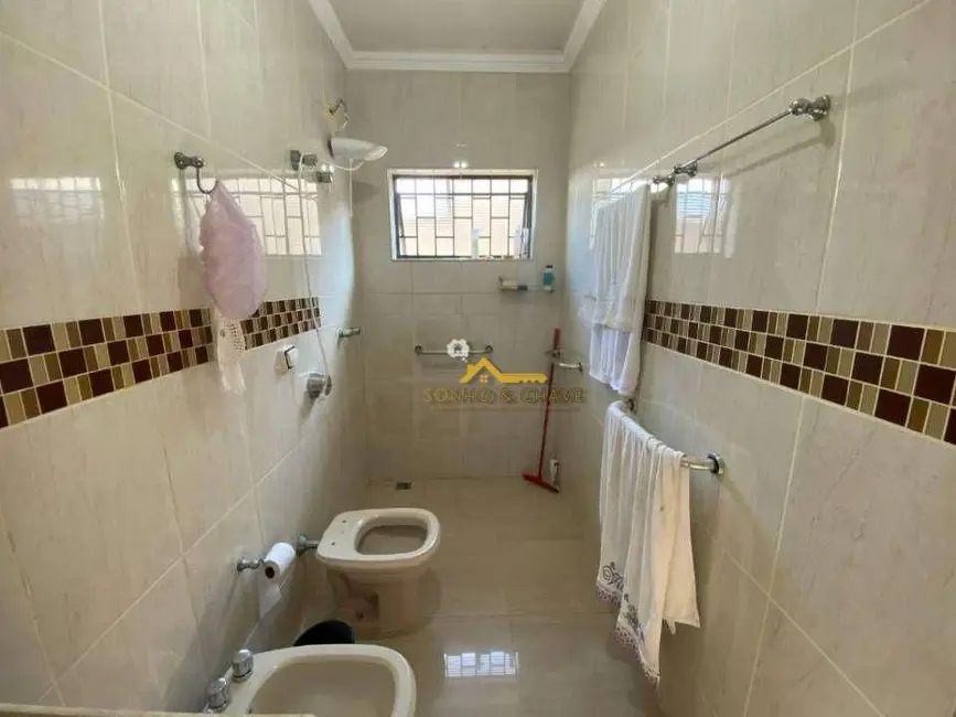 Casa com 3 quartos à venda e para alugar, 350m2 em Jardim Ipiranga, Americana - SP - imagem 9 Foto 9 de Casa com 3 quartos à venda e para alugar, 350m2 em Jardim Ipiranga, Americana - SP