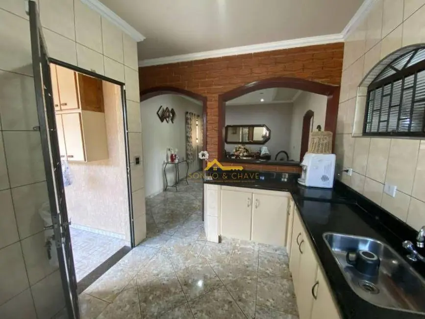 Casa com 3 quartos à venda e para alugar, 350m2 em Jardim Ipiranga, Americana - SP - imagem 8 Foto 8 de Casa com 3 quartos à venda e para alugar, 350m2 em Jardim Ipiranga, Americana - SP