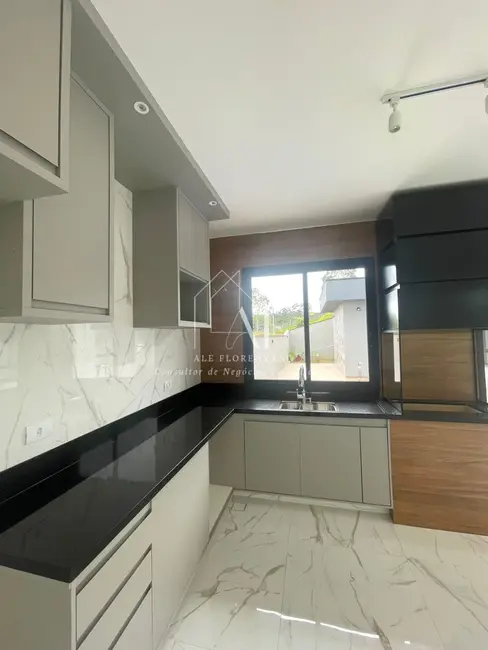 Casa de Condomínio com 3 quartos à venda, 213m2 em Braganca Paulista - SP - imagem 3 Foto 3 de Casa de Condomínio com 3 quartos à venda, 213m2 em Braganca Paulista - SP