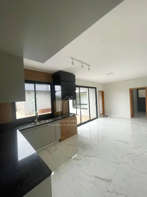 Casa de Condomínio com 3 quartos à venda, 213m2 em Braganca Paulista - SP - imagem 4 Foto 4 de Casa de Condomínio com 3 quartos à venda, 213m2 em Braganca Paulista - SP