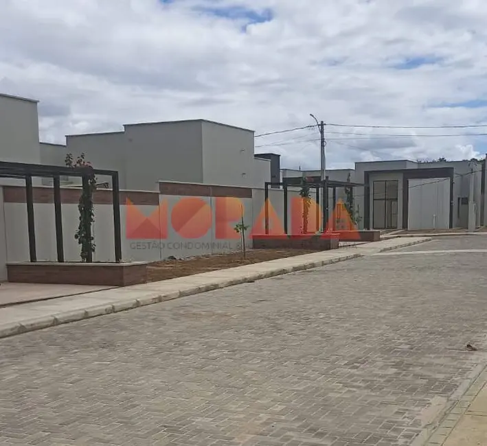 Foto 4 de Casa com 2 quartos à venda, 219m2 em Feira De Santana - BA