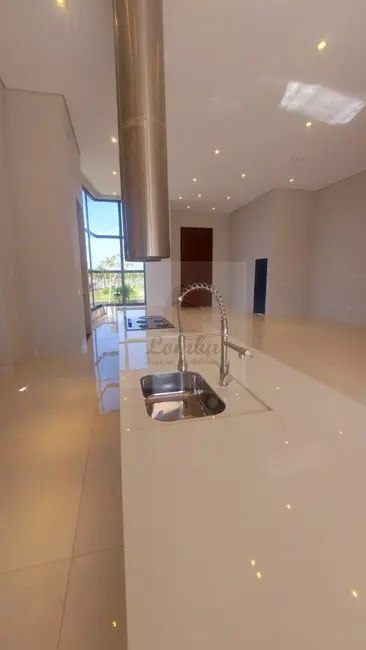 Casa de Condomínio com 4 quartos à venda, 372m2 em Jardim Itália, Cuiaba - MT - imagem 4 Foto 4 de Casa de Condomínio com 4 quartos à venda, 372m2 em Jardim Itália, Cuiaba - MT