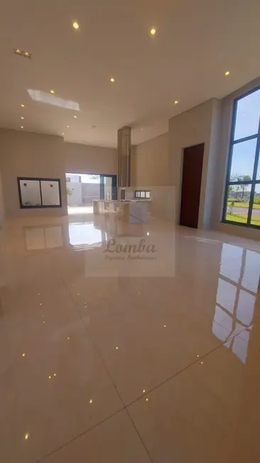 Foto 1 de Casa de Condomínio com 4 quartos à venda, 372m2 em Jardim Itália, Cuiaba - MT