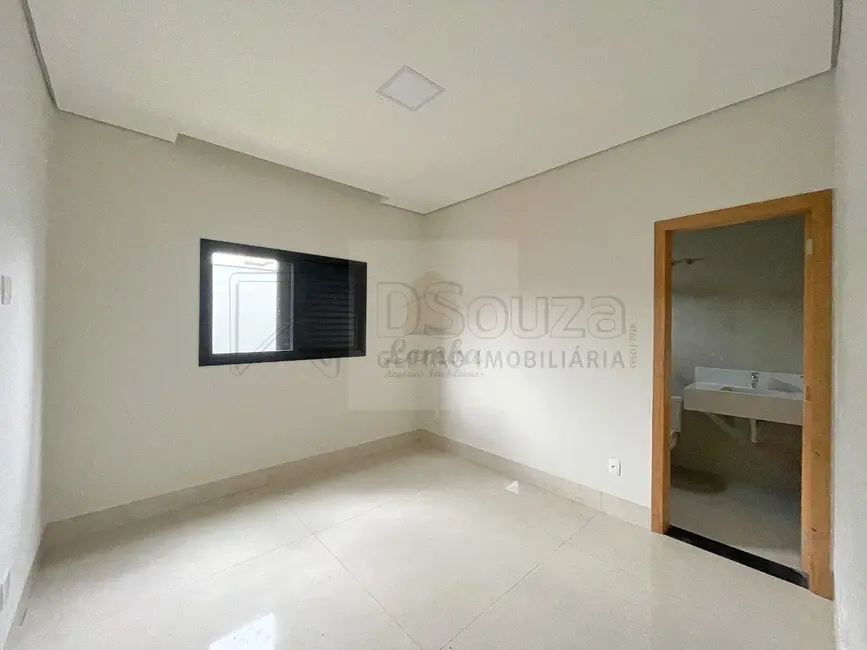 Foto 3 de Casa de Condomínio com 3 quartos à venda, 203m2 em Varzea Grande - MT