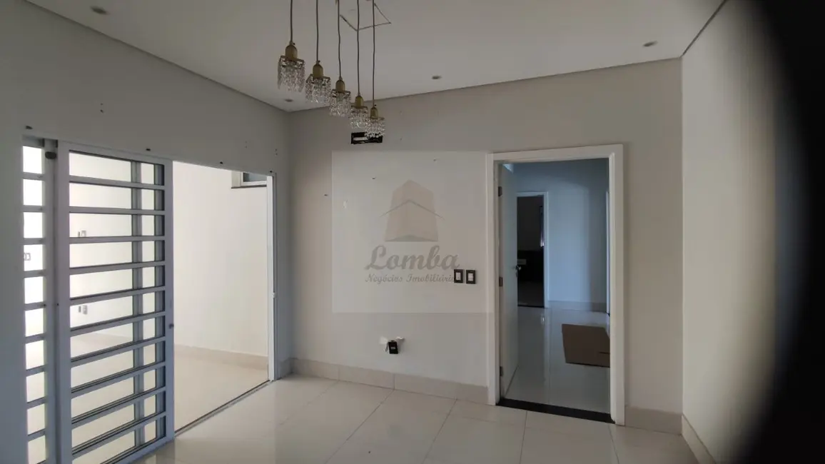 Casa de Condomínio com 5 quartos à venda, 382m2 em Jardim Itália, Cuiaba - MT - imagem 4 Foto 4 de Casa de Condomínio com 5 quartos à venda, 382m2 em Jardim Itália, Cuiaba - MT