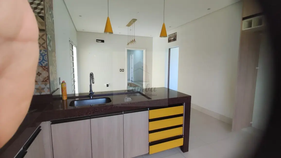 Casa de Condomínio com 5 quartos à venda, 382m2 em Jardim Itália, Cuiaba - MT - imagem 3 Foto 3 de Casa de Condomínio com 5 quartos à venda, 382m2 em Jardim Itália, Cuiaba - MT