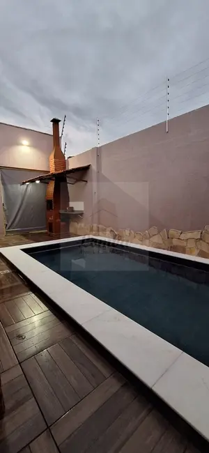 Casa com 4 quartos à venda, 182m2 em Cidade Alta, Cuiaba - MT - imagem 2 Foto 2 de Casa com 4 quartos à venda, 182m2 em Cidade Alta, Cuiaba - MT