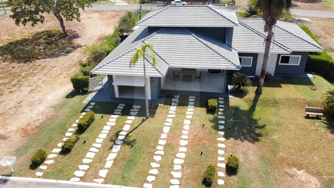 Foto 1 de Casa de Condomínio com 5 quartos à venda, 365m2 em Chapada Dos Guimaraes - MT