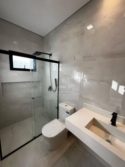 Casa de Condomínio com 3 quartos à venda, 226m2 em Jardim Imperial, Cuiaba - MT - imagem 3 Foto 3 de Casa de Condomínio com 3 quartos à venda, 226m2 em Jardim Imperial, Cuiaba - MT