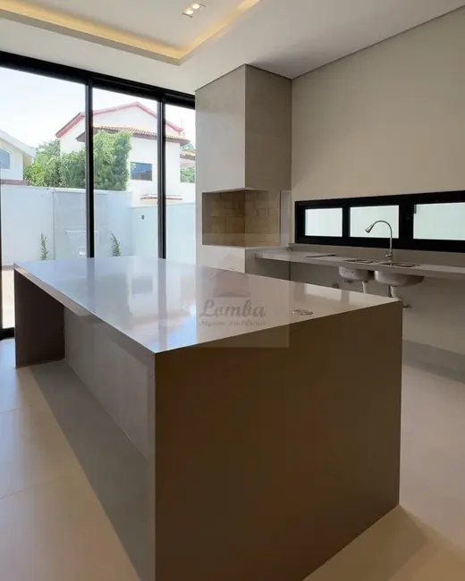 Foto 2 de Casa de Condomínio com 3 quartos à venda, 226m2 em Jardim Imperial, Cuiaba - MT