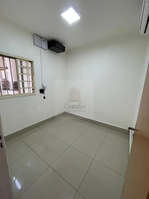 Casa de Condomínio com 3 quartos para alugar, 110m2 em Jardim Mossoró, Cuiaba - MT - imagem 9 Foto 9 de Casa de Condomínio com 3 quartos para alugar, 110m2 em Jardim Mossoró, Cuiaba - MT