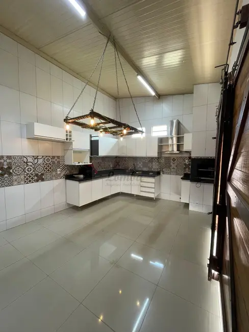 Casa de Condomínio com 3 quartos para alugar, 110m2 em Jardim Mossoró, Cuiaba - MT - imagem 2 Foto 2 de Casa de Condomínio com 3 quartos para alugar, 110m2 em Jardim Mossoró, Cuiaba - MT