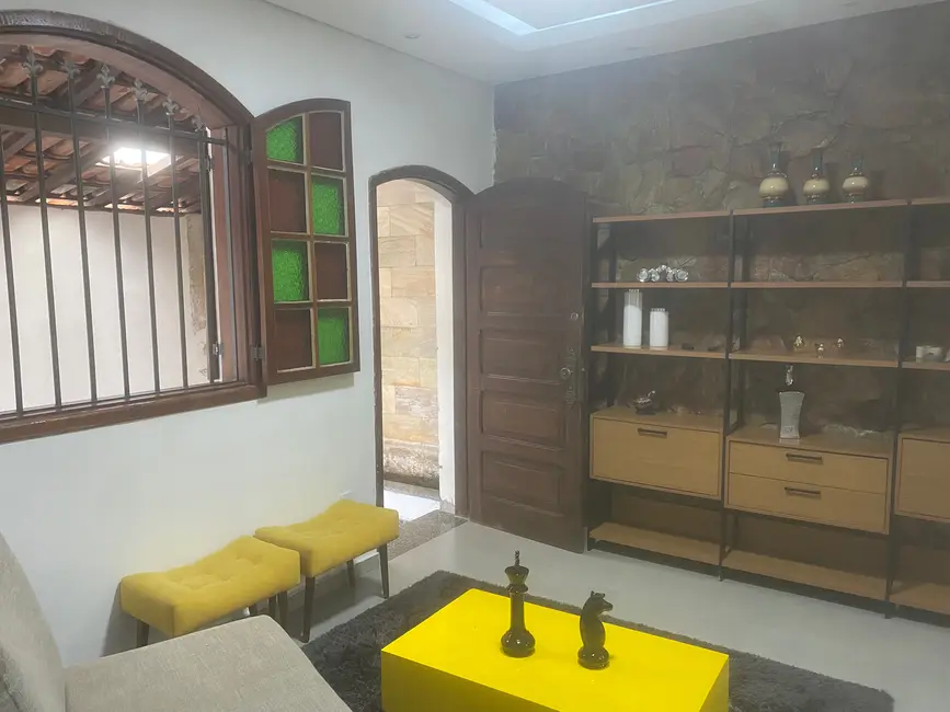 Foto 3 de Casa com 3 quartos à venda, 300m2 em Caiçaras, Belo Horizonte - MG