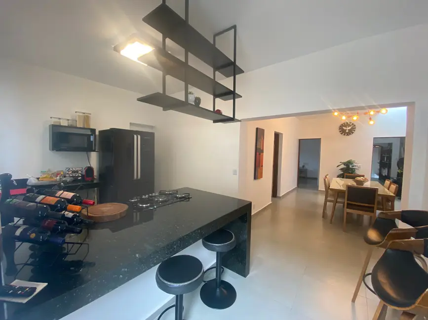 Foto 1 de Casa com 3 quartos à venda, 300m2 em Caiçaras, Belo Horizonte - MG