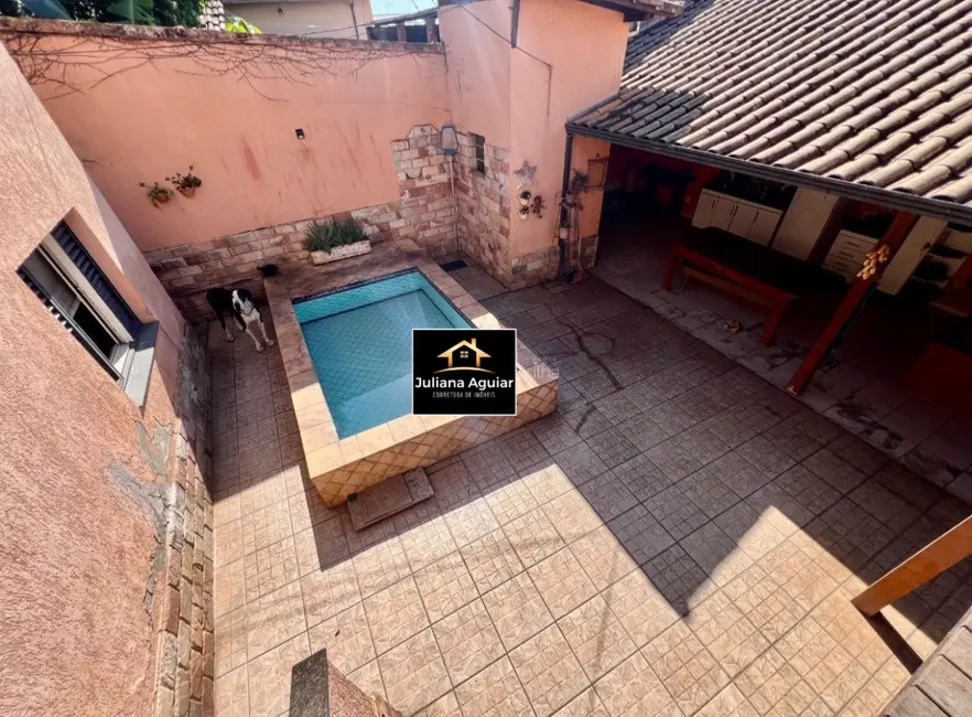 Casa com 3 quartos à venda, 272m2 em Santa Amélia, Belo Horizonte - MG - imagem 4 Foto 4 de Casa com 3 quartos à venda, 272m2 em Santa Amélia, Belo Horizonte - MG