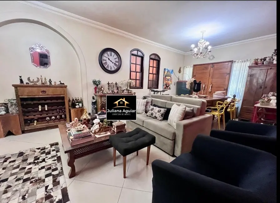 Casa com 3 quartos à venda, 272m2 em Santa Amélia, Belo Horizonte - MG - imagem 8 Foto 8 de Casa com 3 quartos à venda, 272m2 em Santa Amélia, Belo Horizonte - MG