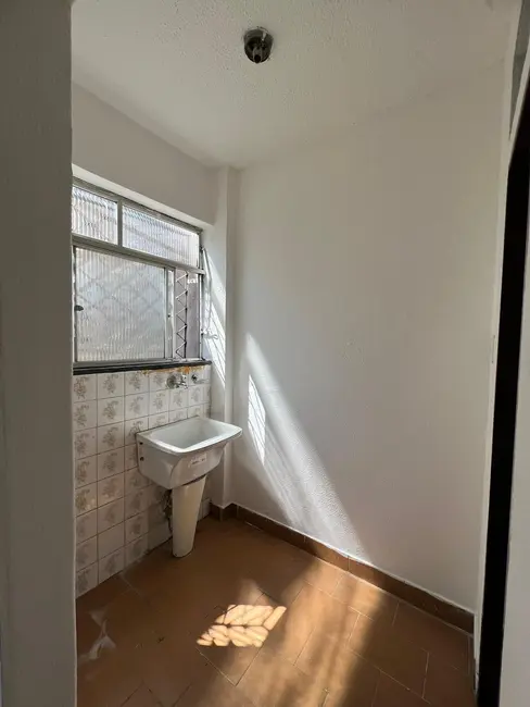 Apartamento com 3 quartos à venda, 75m2 em Santa Terezinha, Belo Horizonte - MG - imagem 8 Foto 8 de Apartamento com 3 quartos à venda, 75m2 em Santa Terezinha, Belo Horizonte - MG