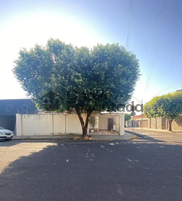 Foto 1 de Casa com 5 quartos à venda, 93m2 em Centro, Birigui - SP