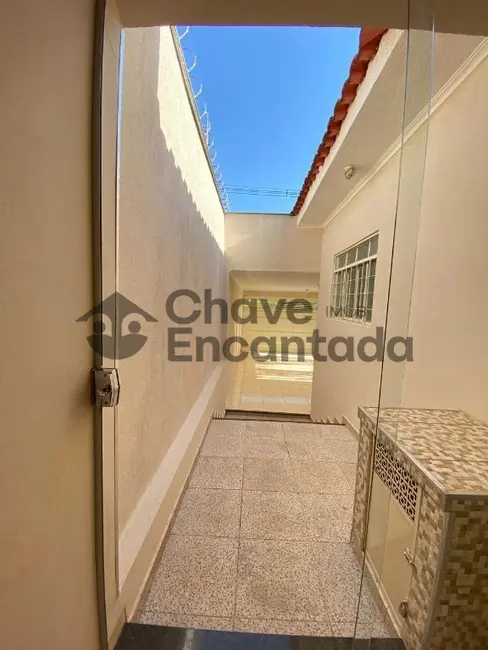 Foto 2 de Casa com 3 quartos à venda, 134m2 em Jardim São Conrado, Birigui - SP