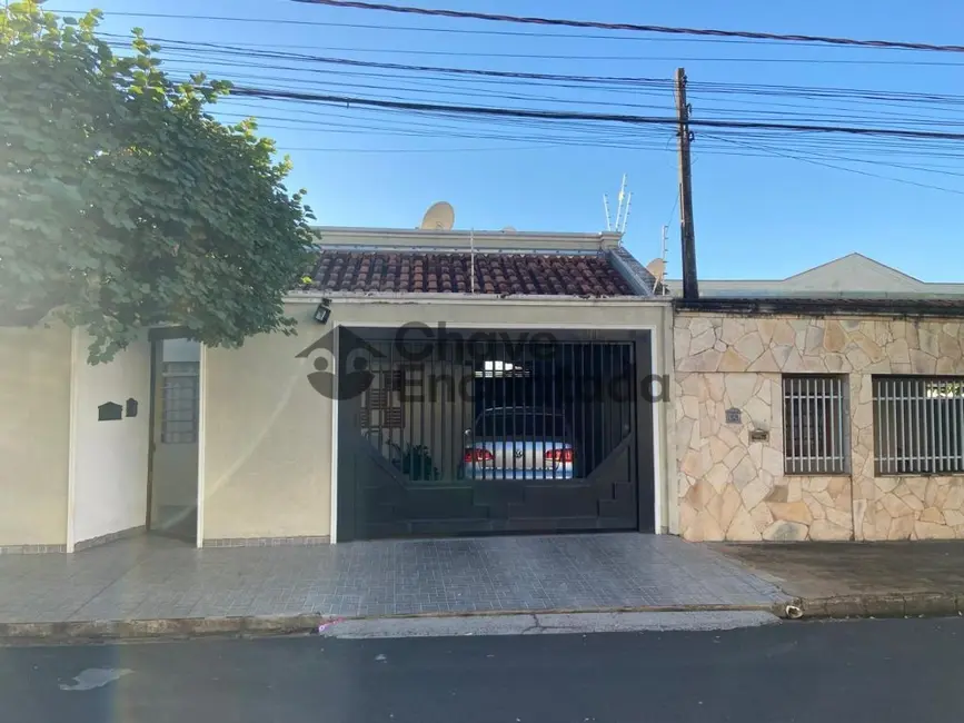 Foto 2 de Casa com 2 quartos à venda, 111m2 em Centro, Birigui - SP