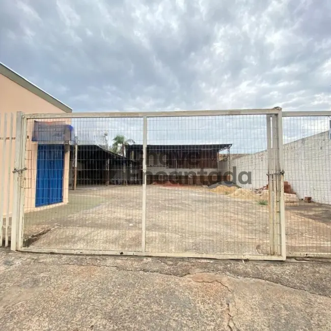 Foto 2 de Sala Comercial à venda, 215m2 em Jardim Jussara Maria, Birigui - SP