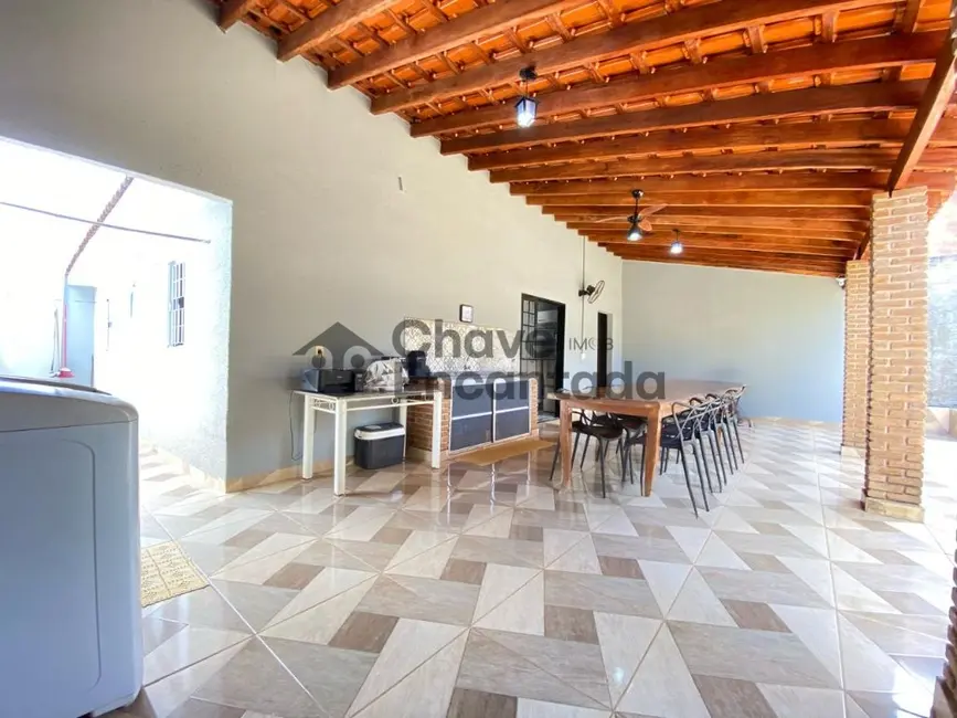 Casa com 3 quartos à venda, 152m2 em Jardim São Braz, Birigui - SP - imagem 3 Foto 3 de Casa com 3 quartos à venda, 152m2 em Jardim São Braz, Birigui - SP