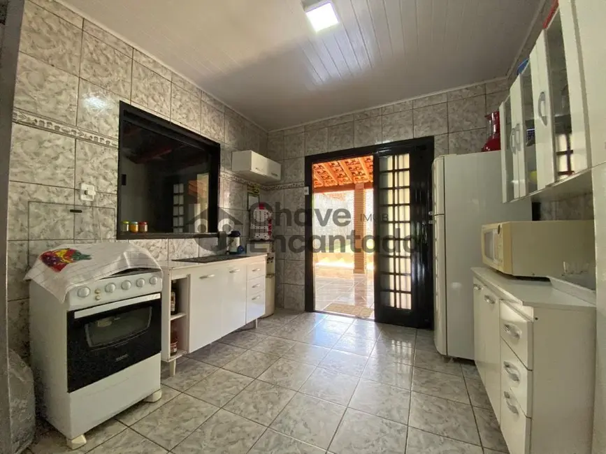 Casa com 3 quartos à venda, 152m2 em Jardim São Braz, Birigui - SP - imagem 6 Foto 6 de Casa com 3 quartos à venda, 152m2 em Jardim São Braz, Birigui - SP