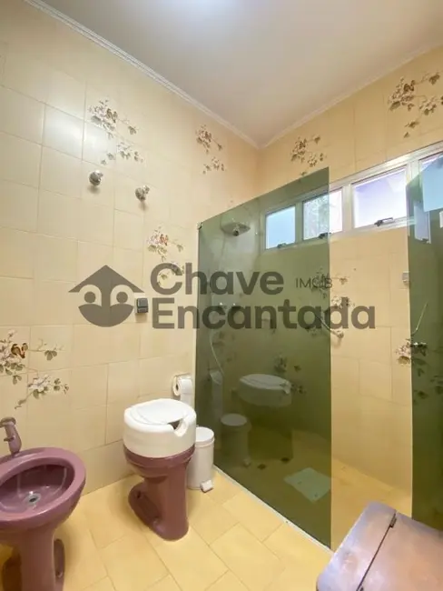 Casa com 3 quartos à venda, 249m2 em Jardim Estoril, Birigui - SP - imagem 8 Foto 8 de Casa com 3 quartos à venda, 249m2 em Jardim Estoril, Birigui - SP