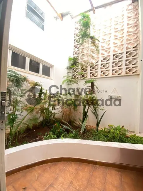 Casa com 3 quartos à venda, 249m2 em Jardim Estoril, Birigui - SP - imagem 5 Foto 5 de Casa com 3 quartos à venda, 249m2 em Jardim Estoril, Birigui - SP