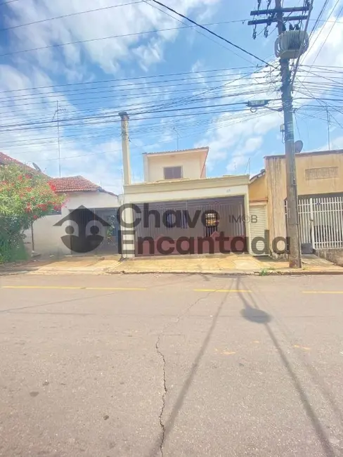 Sobrado com 3 quartos à venda, 137m2 em Vila Xavier, Birigui - SP - imagem 1 Foto 1 de Sobrado com 3 quartos à venda, 137m2 em Vila Xavier, Birigui - SP