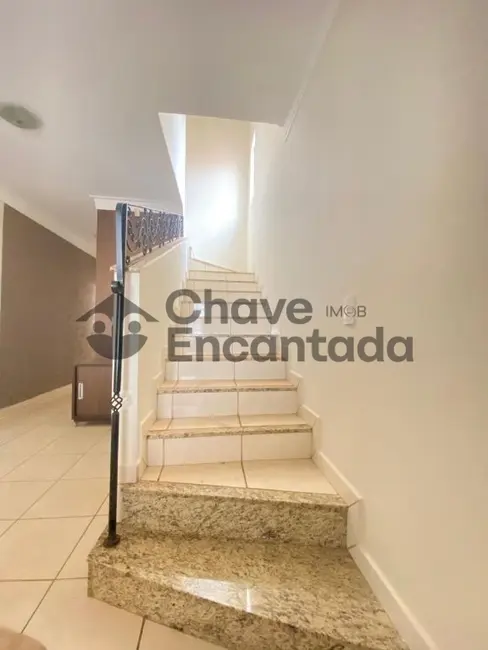 Sobrado com 3 quartos à venda, 137m2 em Vila Xavier, Birigui - SP - imagem 6 Foto 6 de Sobrado com 3 quartos à venda, 137m2 em Vila Xavier, Birigui - SP