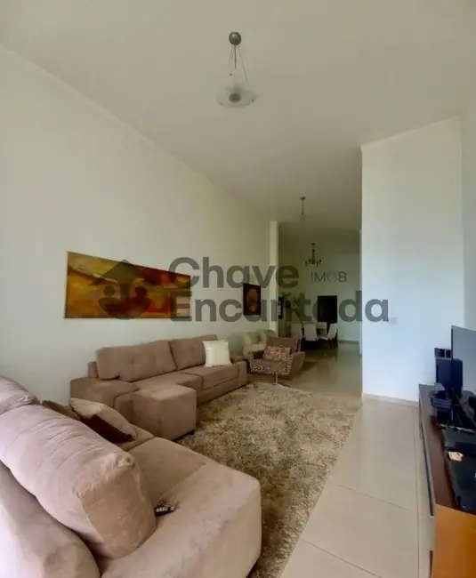 Casa de Condomínio com 3 quartos à venda, 256m2 em Residencial Ibisa, Birigui - SP - imagem 2 Foto 2 de Casa de Condomínio com 3 quartos à venda, 256m2 em Residencial Ibisa, Birigui - SP