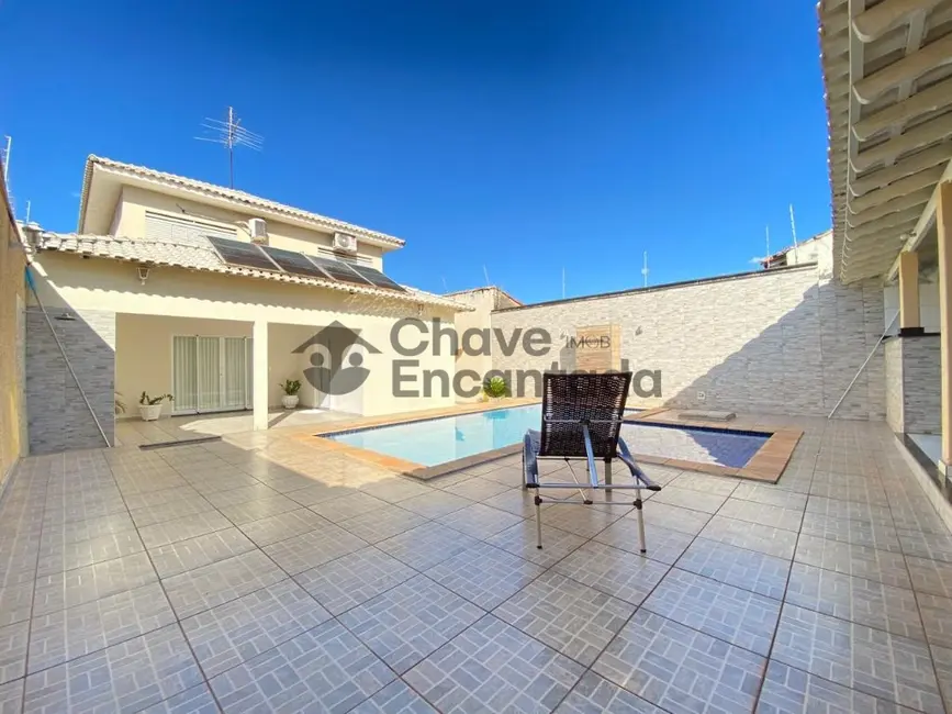 Sobrado com 3 quartos à venda, 317m2 em Jardim Pérola, Birigui - SP - imagem 4 Foto 4 de Sobrado com 3 quartos à venda, 317m2 em Jardim Pérola, Birigui - SP