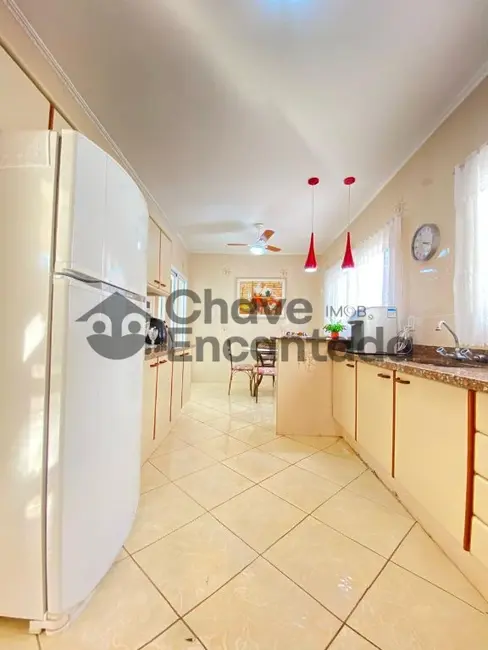 Sobrado com 3 quartos à venda, 317m2 em Jardim Pérola, Birigui - SP - imagem 8 Foto 8 de Sobrado com 3 quartos à venda, 317m2 em Jardim Pérola, Birigui - SP