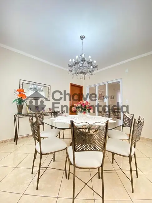 Sobrado com 3 quartos à venda, 317m2 em Jardim Pérola, Birigui - SP - imagem 7 Foto 7 de Sobrado com 3 quartos à venda, 317m2 em Jardim Pérola, Birigui - SP