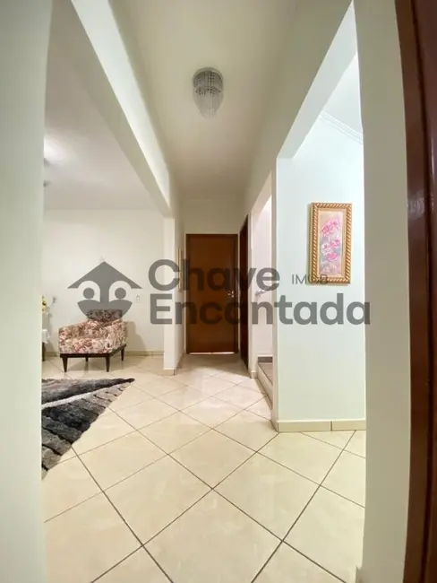 Sobrado com 3 quartos à venda, 317m2 em Jardim Pérola, Birigui - SP - imagem 9 Foto 9 de Sobrado com 3 quartos à venda, 317m2 em Jardim Pérola, Birigui - SP