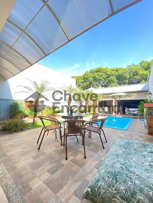 Casa com 3 quartos à venda, 158m2 em Vila Guarujá, Birigui - SP - imagem 9 Foto 9 de Casa com 3 quartos à venda, 158m2 em Vila Guarujá, Birigui - SP