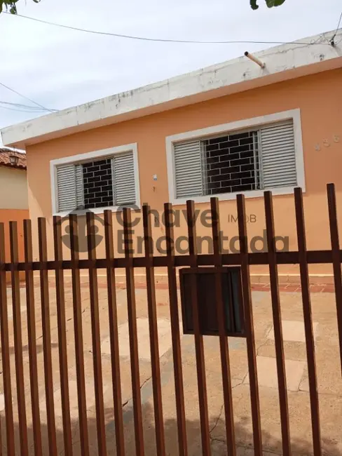 Foto 3 de Casa com 2 quartos à venda, 115m2 em Vila Xavier, Birigui - SP