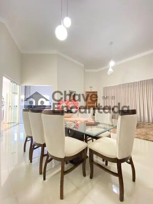 Casa de Condomínio com 3 quartos à venda, 199m2 em Residencial Veneza, Birigui - SP - imagem 2 Foto 2 de Casa de Condomínio com 3 quartos à venda, 199m2 em Residencial Veneza, Birigui - SP