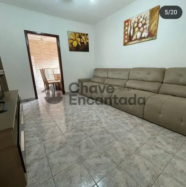 Casa com 3 quartos à venda, 246m2 em Jardim Estoril, Birigui - SP - imagem 2 Foto 2 de Casa com 3 quartos à venda, 246m2 em Jardim Estoril, Birigui - SP