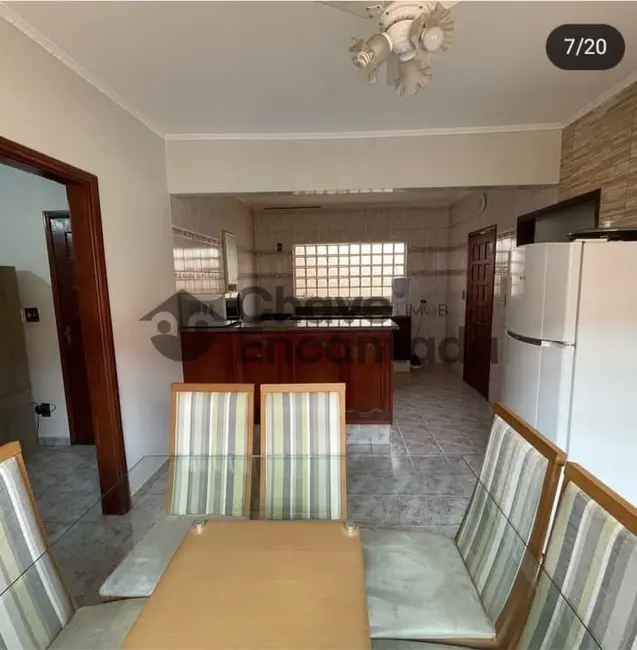 Casa com 3 quartos à venda, 246m2 em Jardim Estoril, Birigui - SP - imagem 6 Foto 6 de Casa com 3 quartos à venda, 246m2 em Jardim Estoril, Birigui - SP