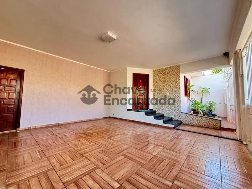 Casa com 3 quartos à venda, 247m2 em Recanto Verde, Birigui - SP - imagem 3 Foto 3 de Casa com 3 quartos à venda, 247m2 em Recanto Verde, Birigui - SP