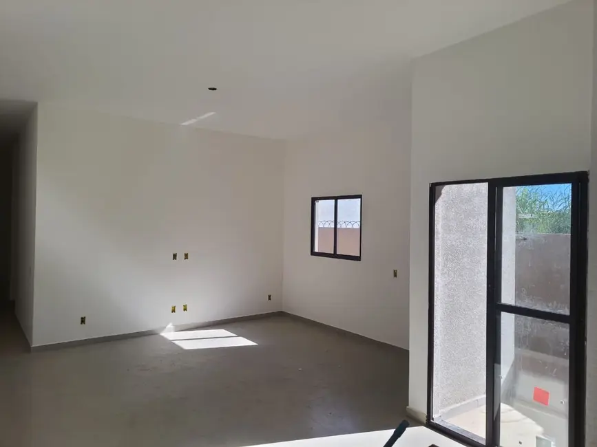 Foto 9 de Casa com 2 quartos à venda, 174m2 em Nova Cerejeira, Atibaia - SP