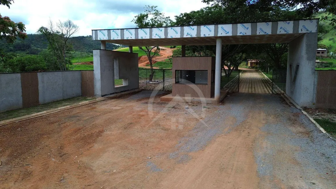 Foto 3 de Terreno / Lote à venda, 300m2 em Bom Jesus Dos Perdoes - SP