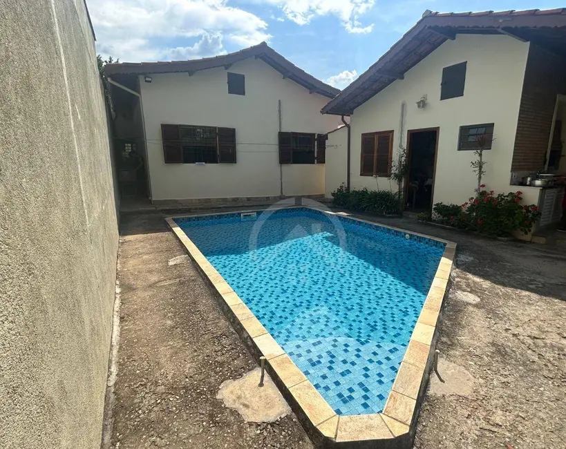 Foto 2 de Casa com 3 quartos à venda, 290m2 em Vila Helena, Atibaia - SP