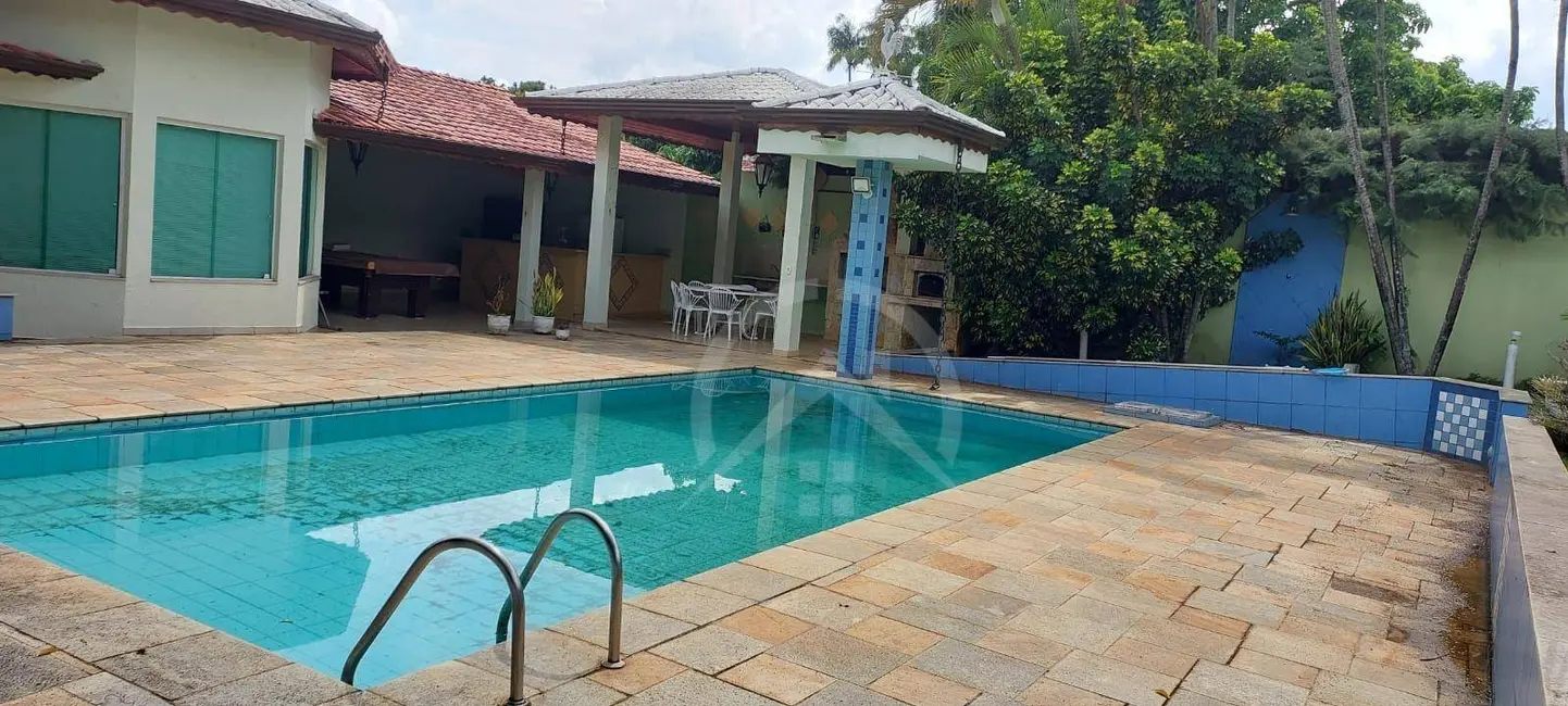 Foto 1 de Casa com 6 quartos à venda, 580m2 em Vila Helena, Atibaia - SP