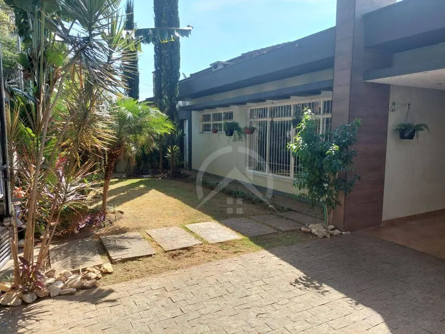 Foto 4 de Casa com 3 quartos à venda, 600m2 em Centro, Atibaia - SP